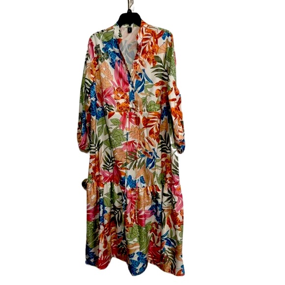 💐 PLUS Floral Maxi Dress 💐 - Picture 5 of 5